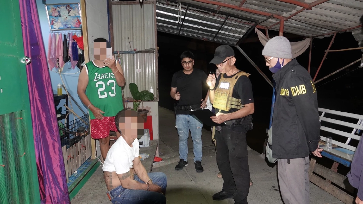 ปิดล้อม 3 ชั่วโมงโจรหื่น “เบียร์ ดอนเมือง” ปีนฝ้าหนีคดีล่วงละเมิดหญิงวัย 13