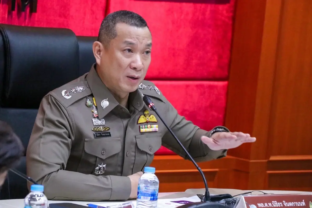  พล.ต.ท.นิธิธร จินตกานนท์ ผู้บัญชาการประจำสำนักงานผู้บัญชาการตำรวจแห่งชาติ