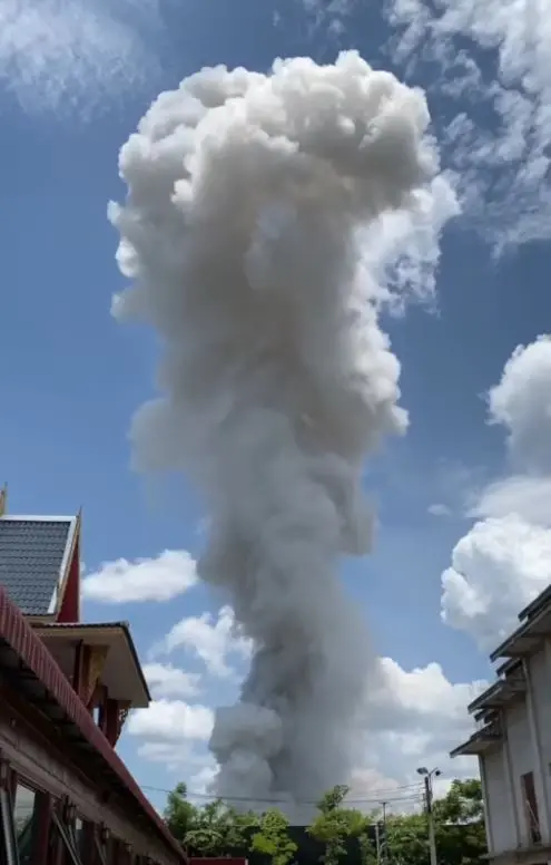 ด่วน! โรงงานดอกไม้ไฟระเบิด ชาวบ้านดอยสะเก็ด รับรู้แรงสั่นสะเทือน