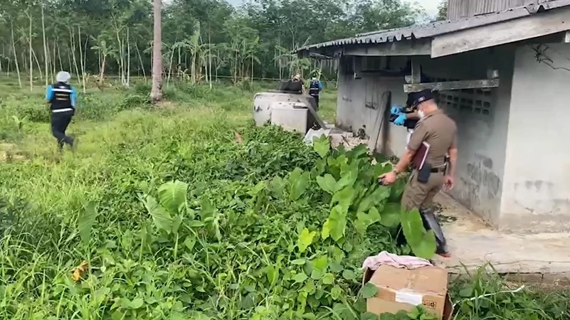 สุดโหด! ผัวคลั่งน้ำกระท่อม ฆ่าเมียกับลูกวัย 3 ขวบ ทิ้งศพไว้ 3 วัน จนมีคนไปพบ