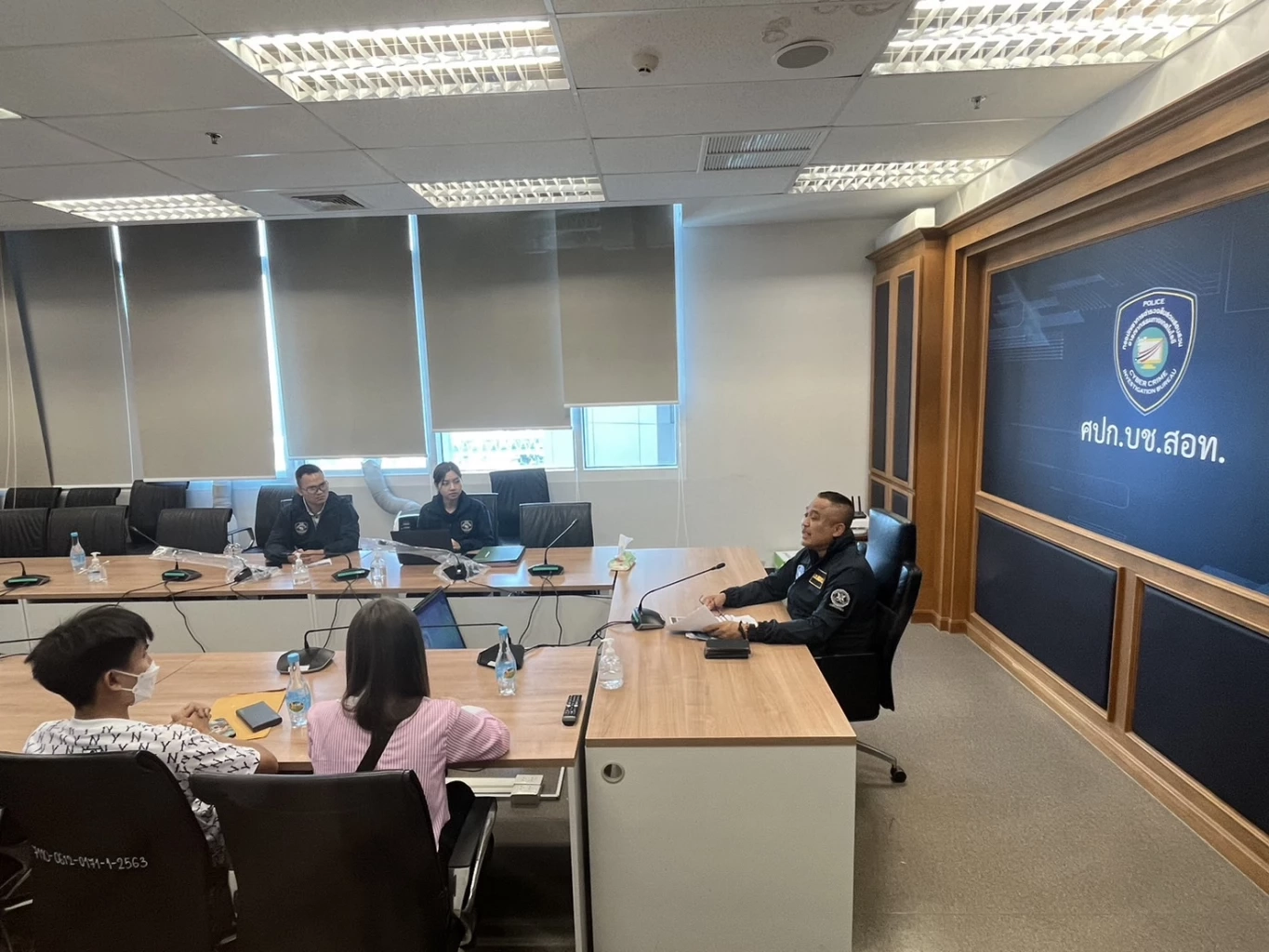 น.ส.กรรณิกา โอชา เจ้าของเฟซบุ๊ก “Kannika Ocha” เข้ารับทราบข้อหา