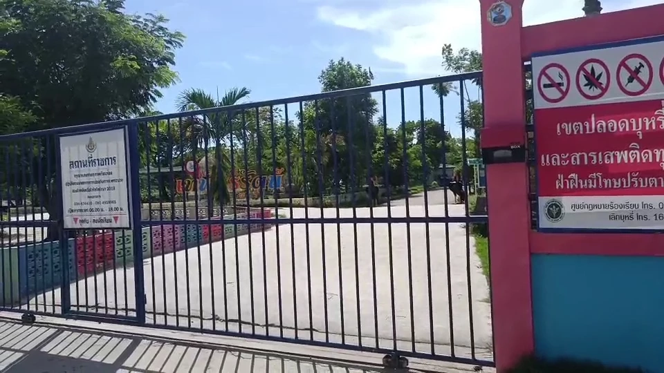 ดรามาซ้ำ เพจดังแฉ แม่ครัว รร.ดังสมุทรสาคร บังคับเด็กกินข้าวกลางวันจนอ้วก