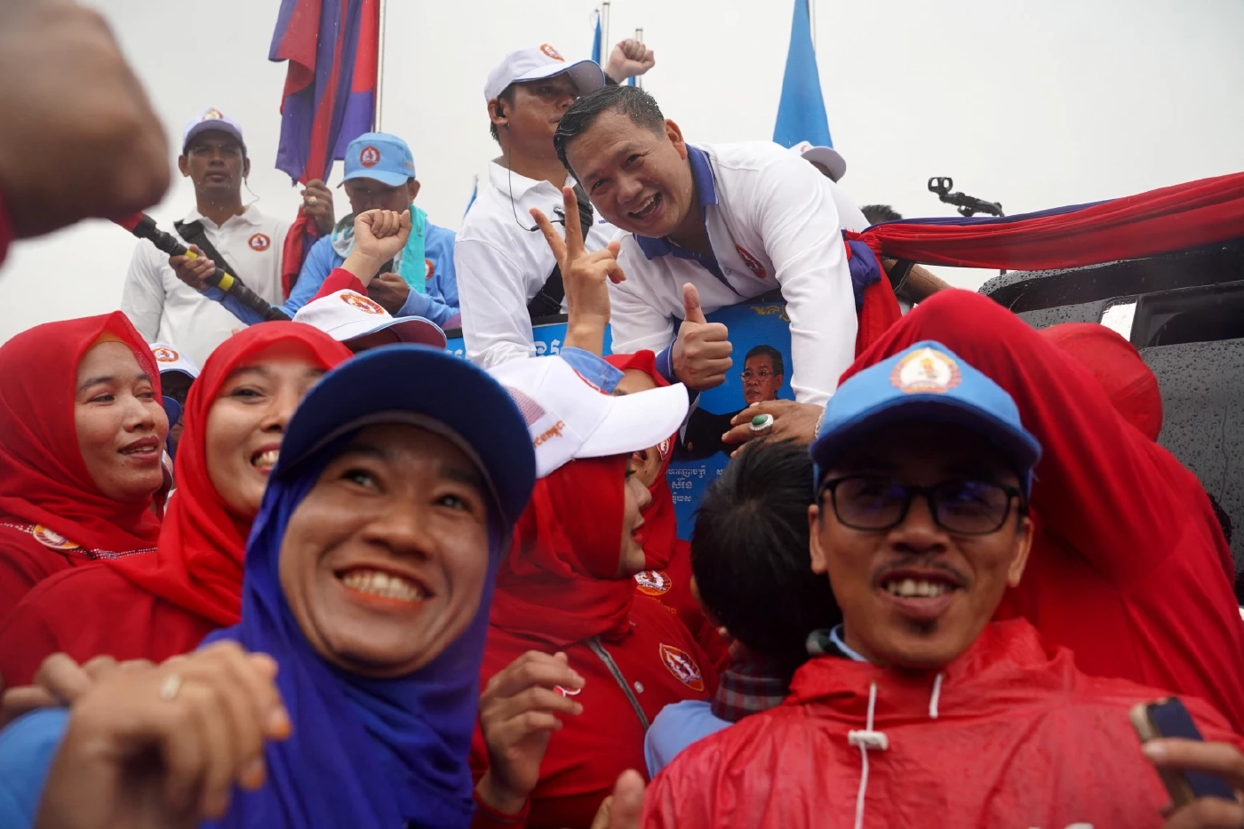 'ฮุน เซน' เซอร์ไพรซ์ ดัน 'ฮุน มาเนต' เป็นนายกฯ