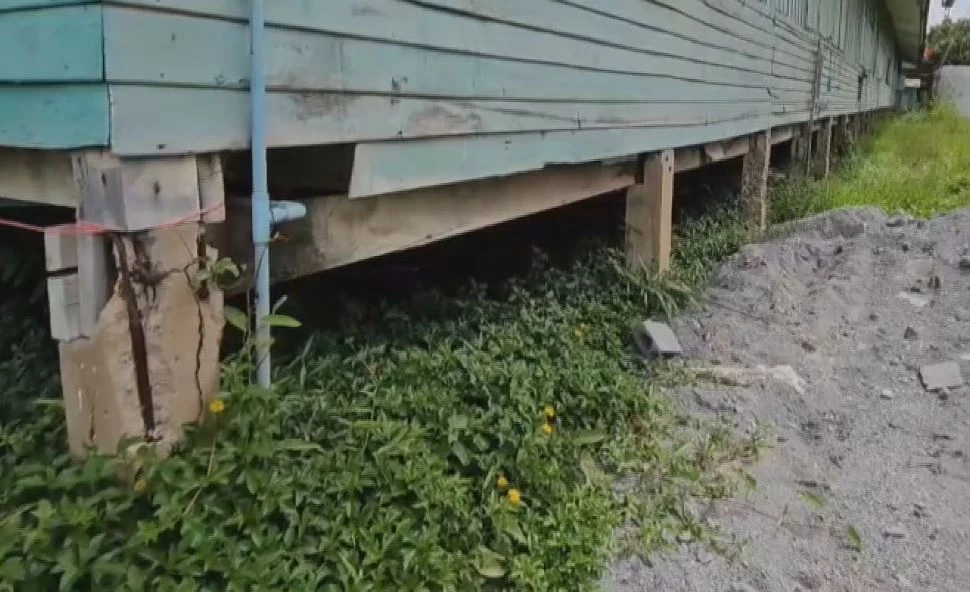 เจ้าจ๋อหลงฝูงเข้าโรงเรียน ที่สระบุรี เกรงแย่งอาหาร-ทำร้ายเด็ก นร.