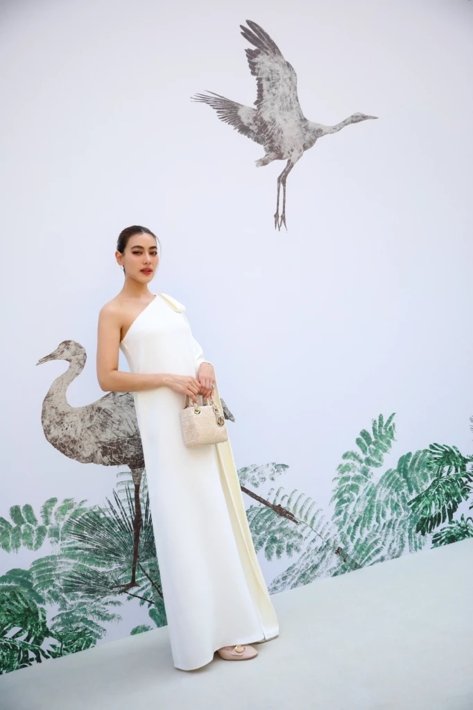 ออร่าเจ้าสาวมาก คิมเบอร์ลี่ ส่งตรงความงามจากปารีส  