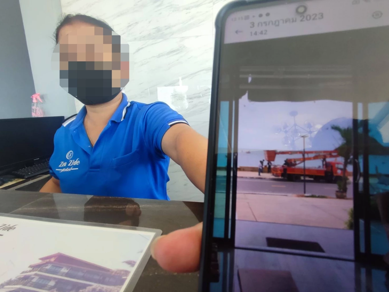 แฉอีก ประจวบฯ ใช้งบ 7 แสน สร้างศิลปะบนพื้นถนน ที่ชาวประมงใช้ "ตากปลาเค็ม"