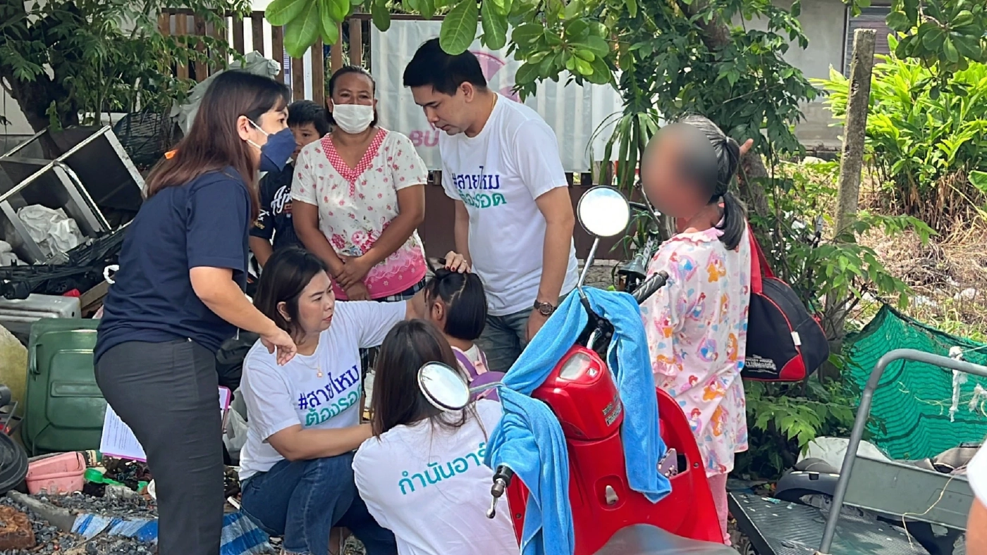 บุกช่วยเหลือเด็ก 5 ขวบถูกแม่แท้ ๆ ทำร้ายร่างกาย