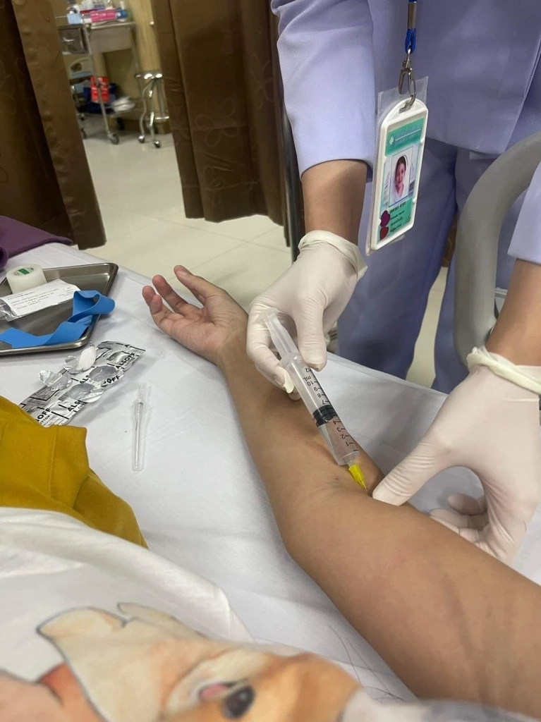 ส่งกำลังใจ ฟิล์ม มิสทิฟฟานี่ 2007 ป่วยเส้นเลือดในสมอง หมดค่ารักษาหลักล้าน 