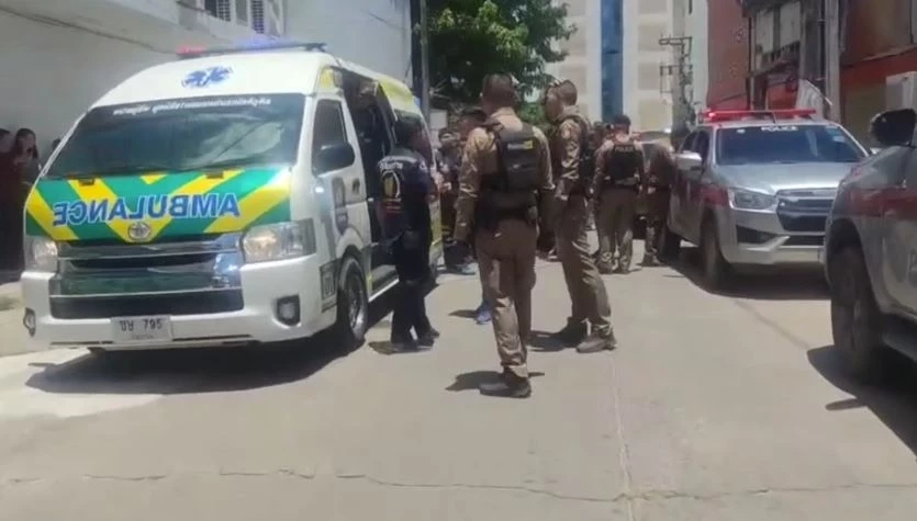 เปิดคลิปสยบคลั่ง หนุ่มเสพไอซ์จนหลอน ซิ่งรถไล่ชนดะ กลางเมืองขอนแก่น