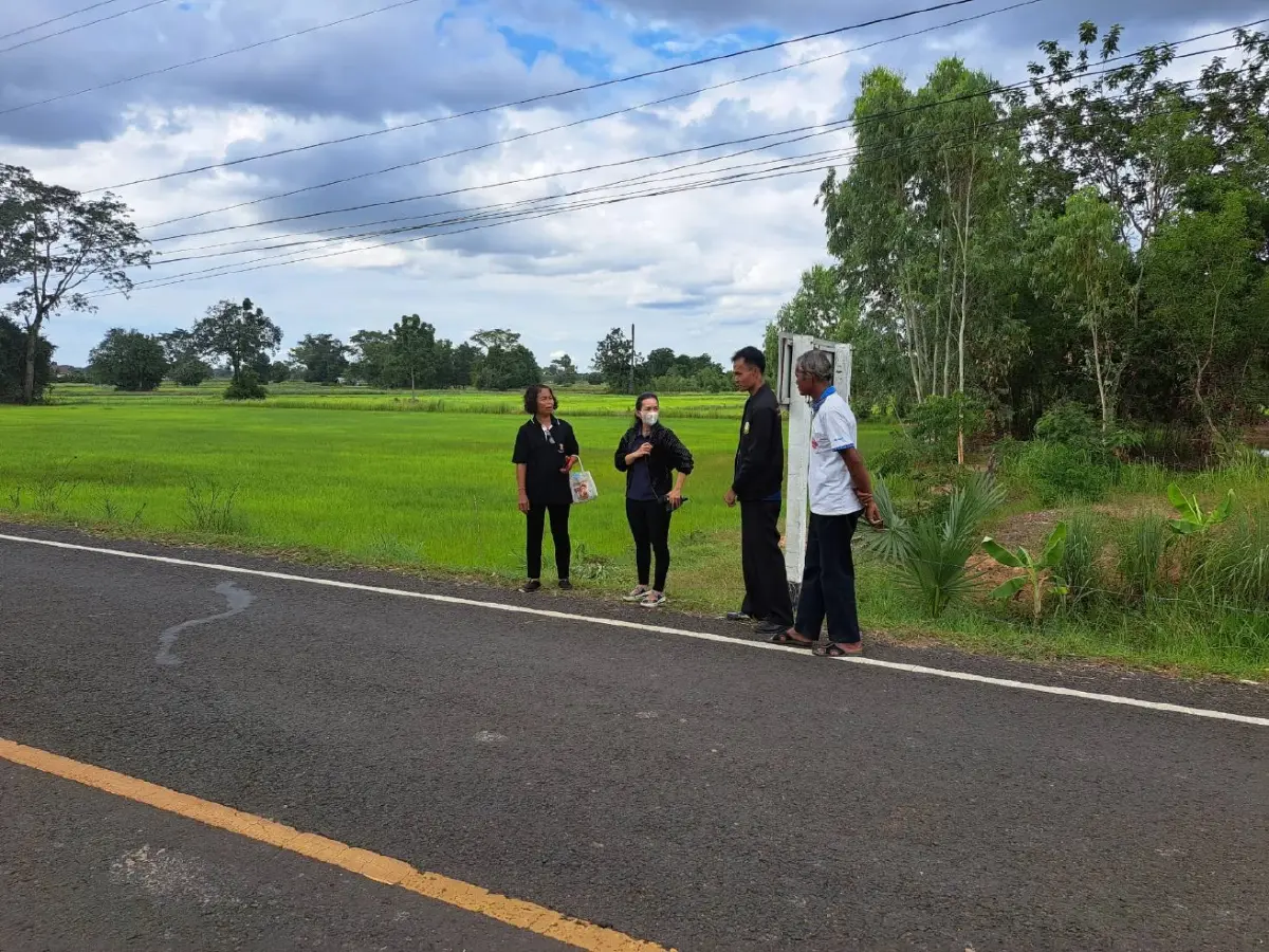 หนุ่มใหญ่ไปงานศพต่างหมู่บ้าน สุดท้ายเจอถูกฆาตกรรมอำพรางริมทางใกล้โรงพัก