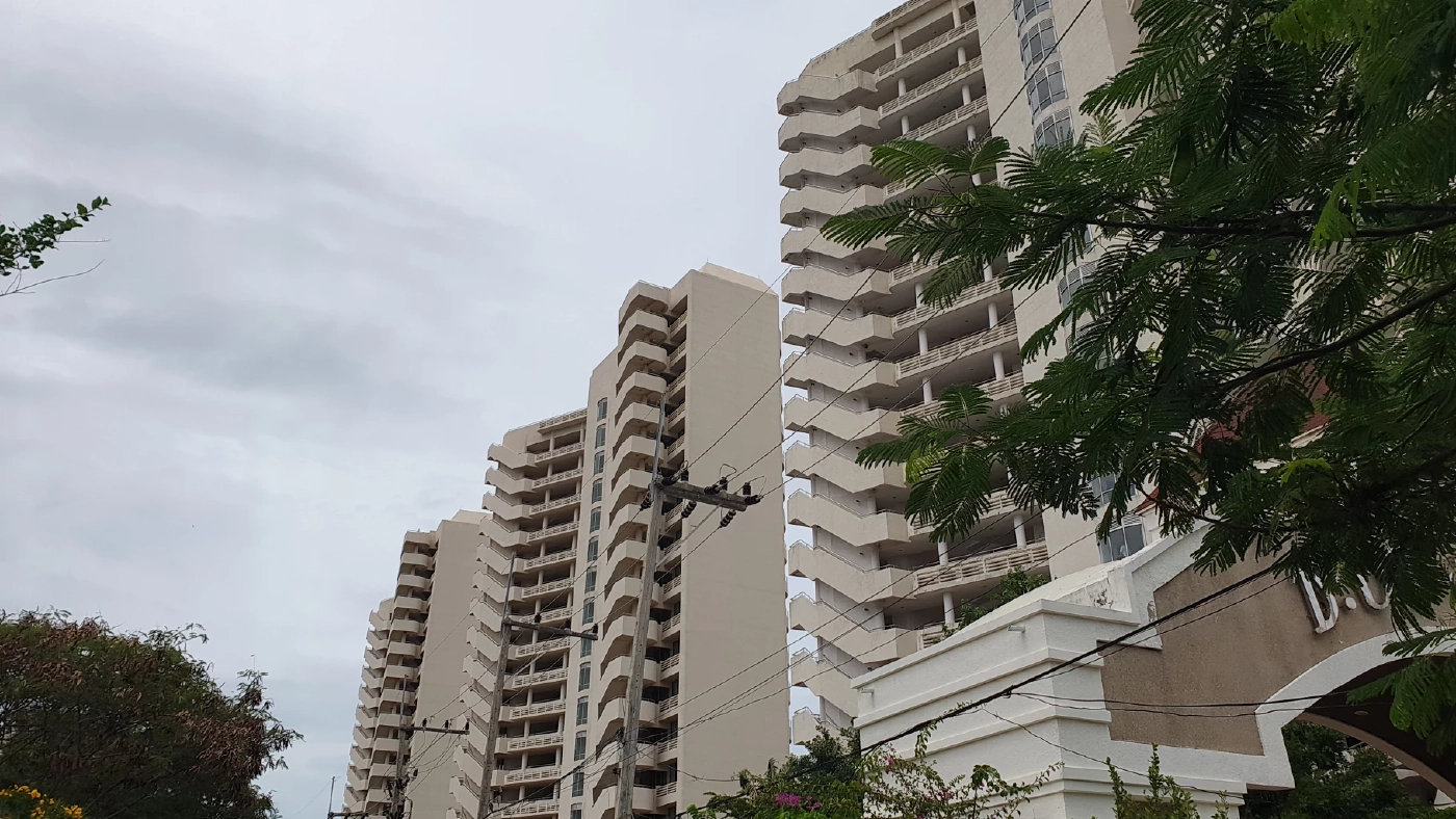 กรมที่ดิน สั่งตรวจสอบ เพื่อเพิกถอนโฉนดที่ดิน คอนโดดังหาดชะอำ ราคา 400 ล.