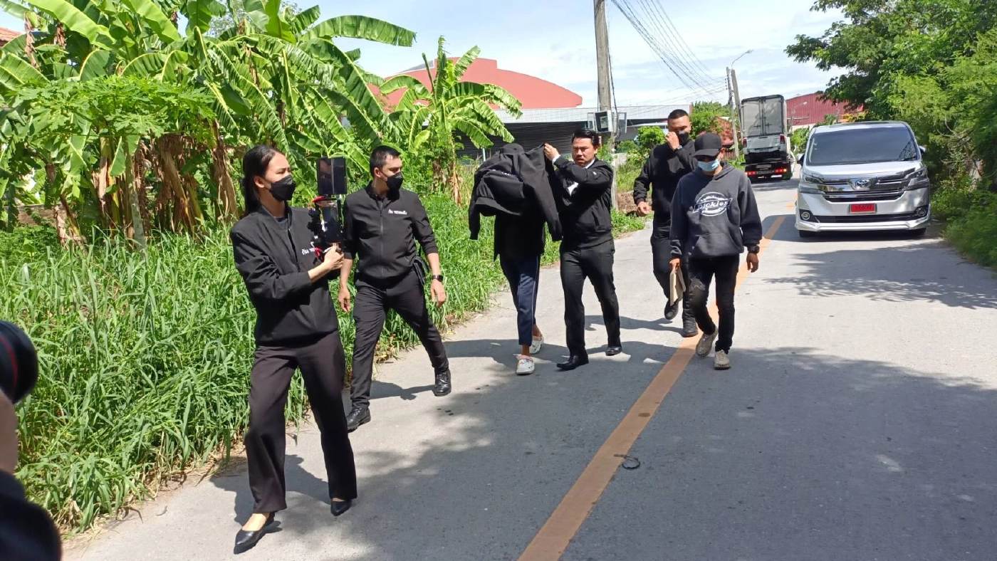 "กัน จอมพลัง" พาเด็กสาว 15 แจ้งความเอาผิดกิ๊กแม่ จนท.เทศกิจลวนลาม-ขืนใจ