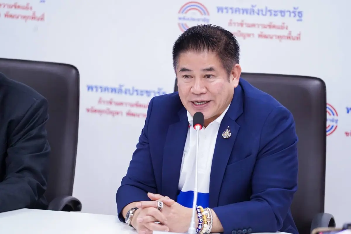 ร.อ.ธรรมนัส พรหมเผ่า 