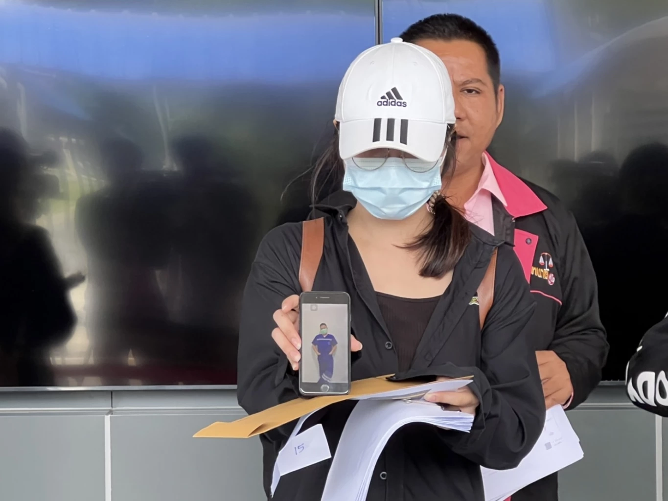 “จิ้งจอกสังคม รักลวง หลอกซื้อรถปล่อยเช่า เหยื่อสูญกว่า 50 ล้าน