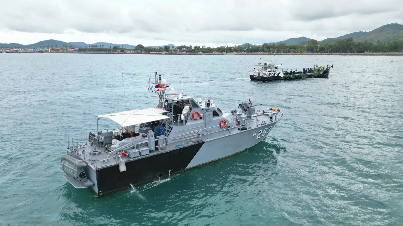 เปิดคลิป ทัพเรือภาคที่ 1 ไล่ล่าเรือขนน้ำมันเถื่อน อ่าวระยอง ของกลาง 3 แสนลิตร
