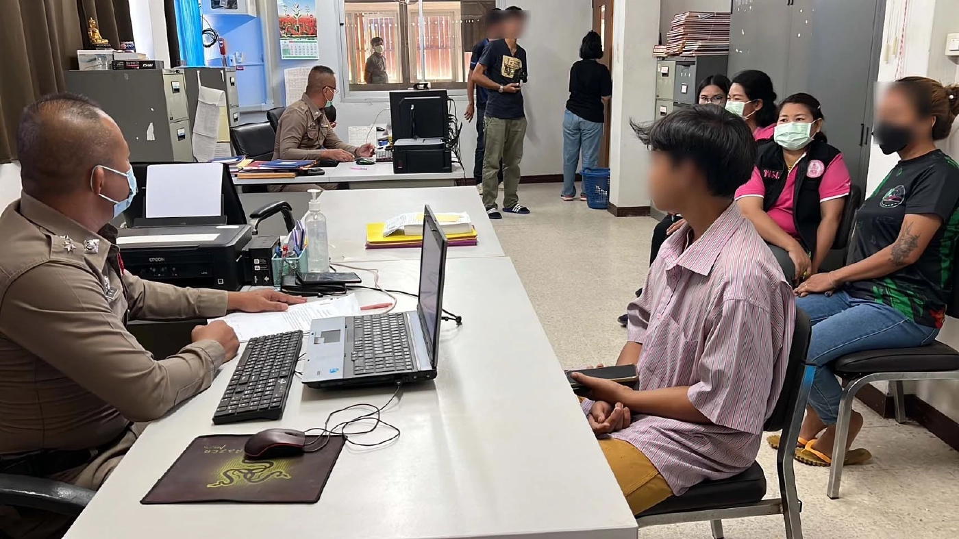 พ่อแม่ใจสลาย คลิป"ลูกชายเด็กพิเศษ"ถูกรุมทำร้ายอ่วม แค่ปมหึงหวง มองหน้าแฟน