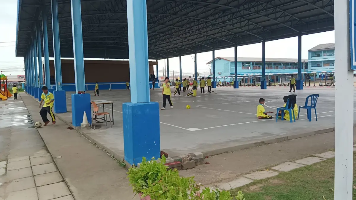 อ้างเหตุ ผอ.โรงเรียนติดราชการ ยังไม่สอบข้อเท็จจริง ครูพละทำร้าย 2 นักเรียน