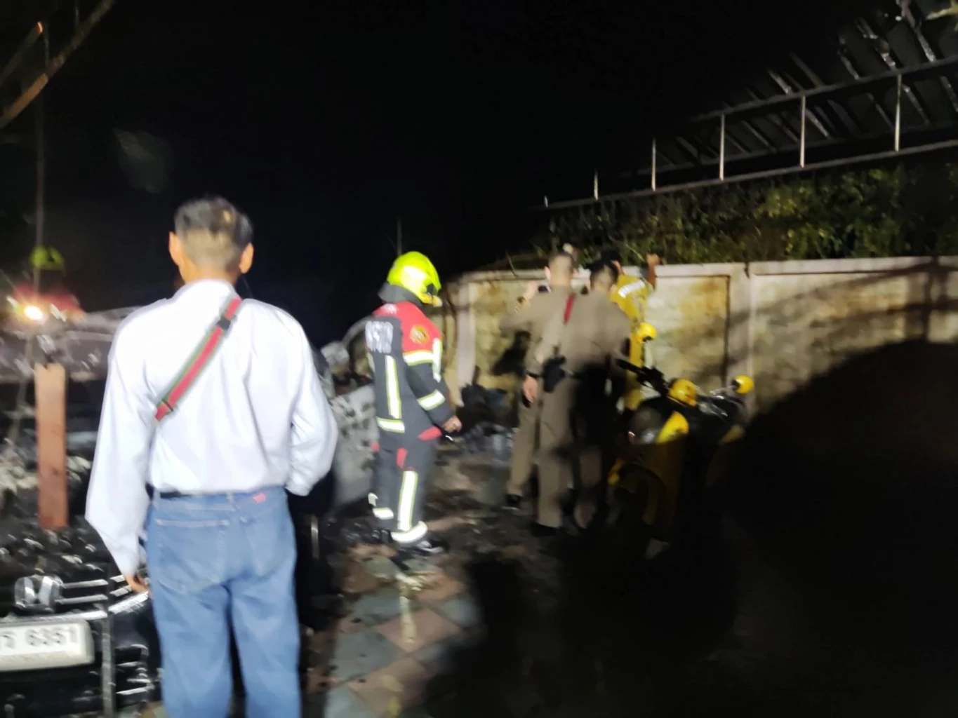 หญิงวัย 55 ดับข้างกองเพลิง เก๋งแอคคอร์ด ย่านบางเขน