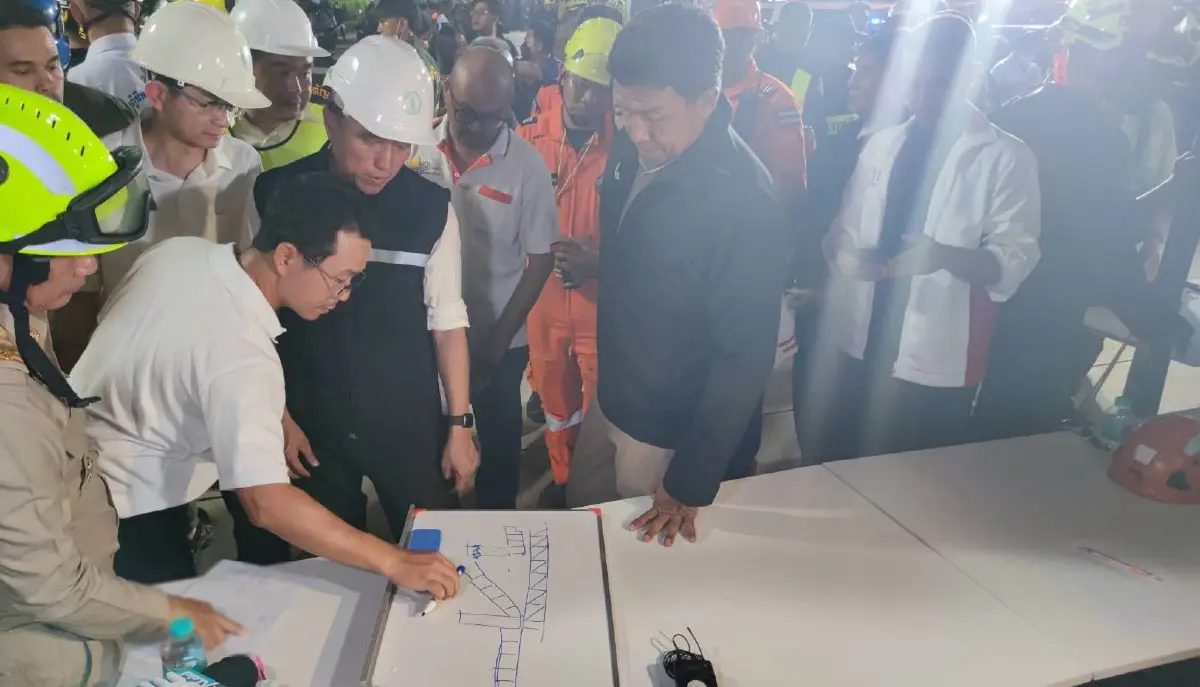 ผู้ว่าฯ กทม. ตั้งศูนย์บัญชาการกู้สะพานยกระดับถล่ม