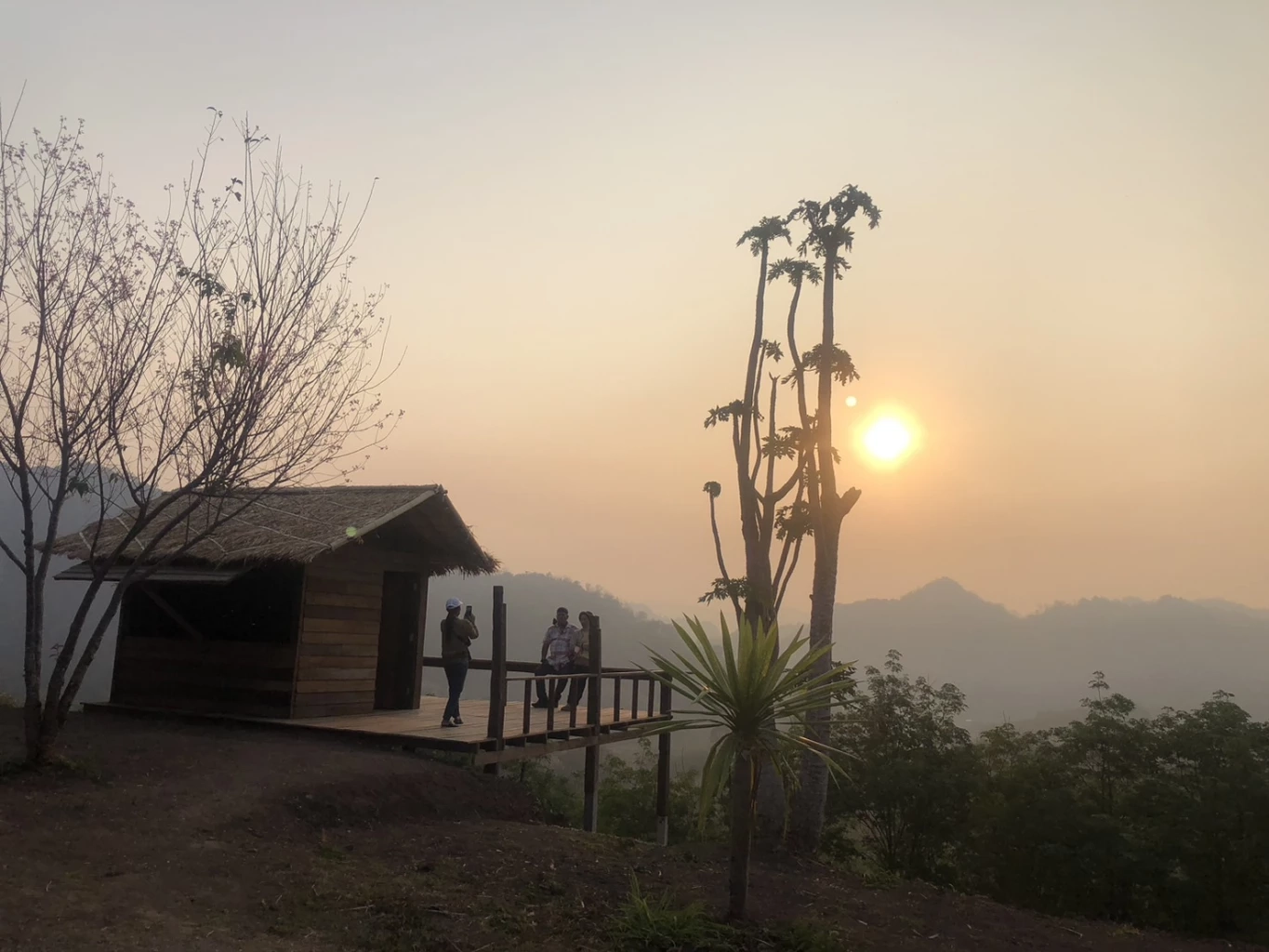 ชวนเที่ยว "ภูป่าเปาะ" หน้าฝน ชมวิวแบบพาโนรามา 360 องศา