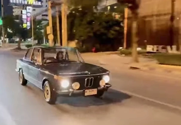 "อนุทิน" หลบสื่อขึ้นตึกไทยคู่ฟ้าไปกับ"บิ๊กตู่" หลังจบประชุม ครม.