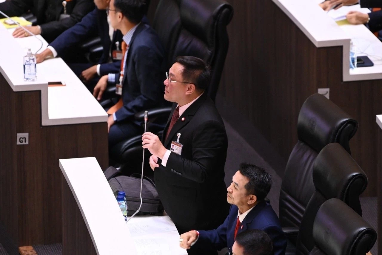 "เพื่อไทย-ภูมิใจไทย" สอนมวยก้าวไกลทำไม่ได้ ยื่นแก้มาตรา 272 ปิดสวิตซ์ "ส.ว."