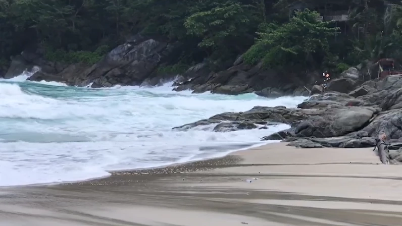 พบแล้วร่าง นทท.เซเนกัล ถูกคลื่นซัดกลับมาเกยหาดฟรีดอม ใกล้จุดที่จมหาย