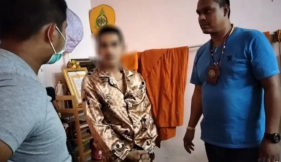 ตำรวจเมืองคอน บุกจับ "ท่านโต้ง" พระนักเทศน์ชื่อดัง ค้ายาเสพติด