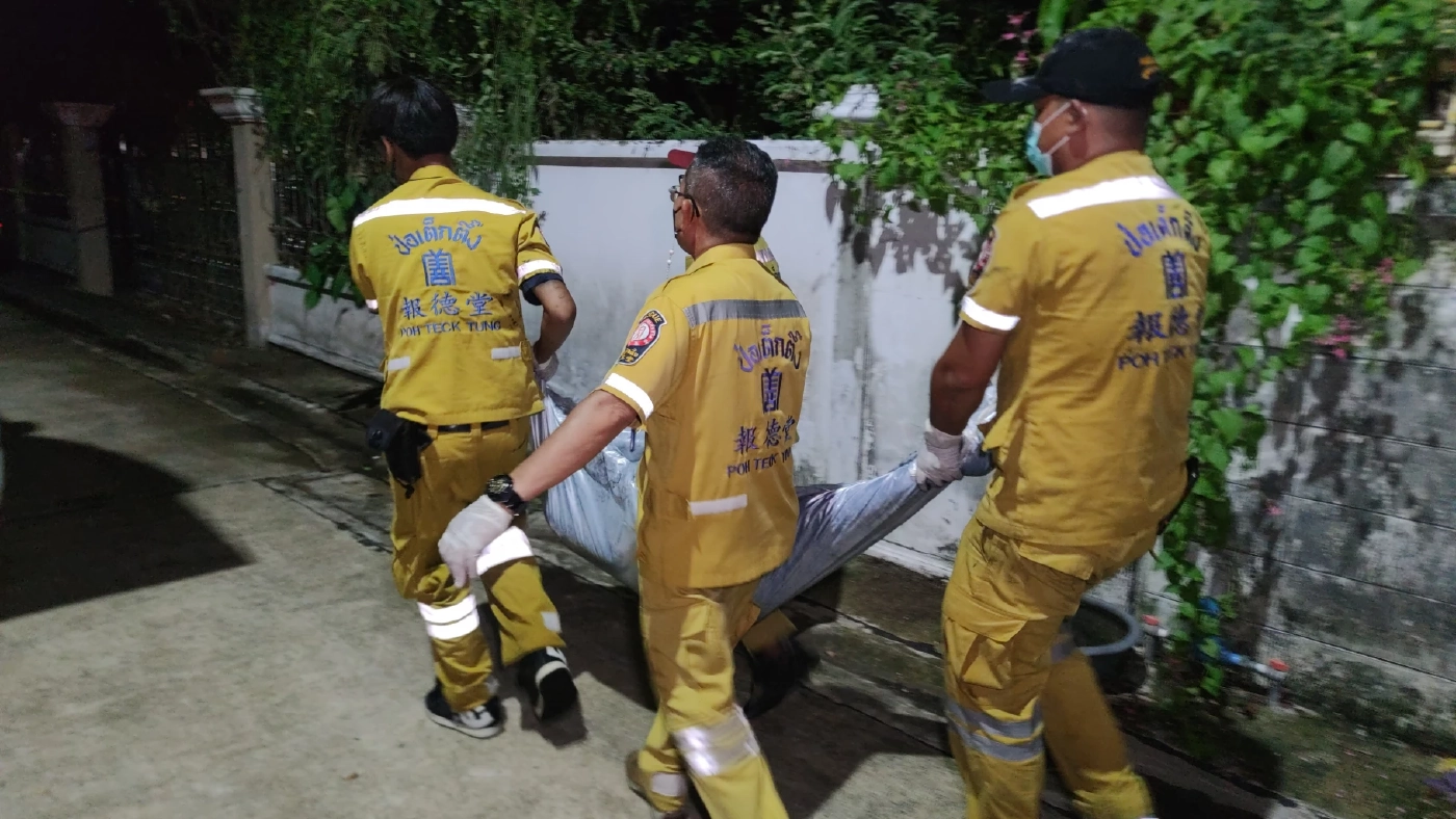 หญิงวัย 55 ดับข้างกองเพลิง เก๋งแอคคอร์ด ย่านบางเขน