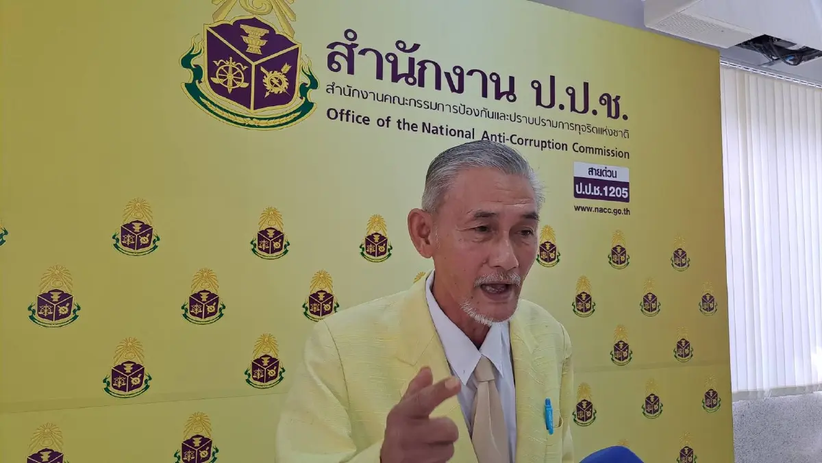 เศวต ทินกูล อดีตส.ส.ร. ปี 50 ร้องป.ป.ช.สอบ 395 สส.-สว. ปมข้อบังคับ 41 ห้ามยื่นญัตติซ้ำ