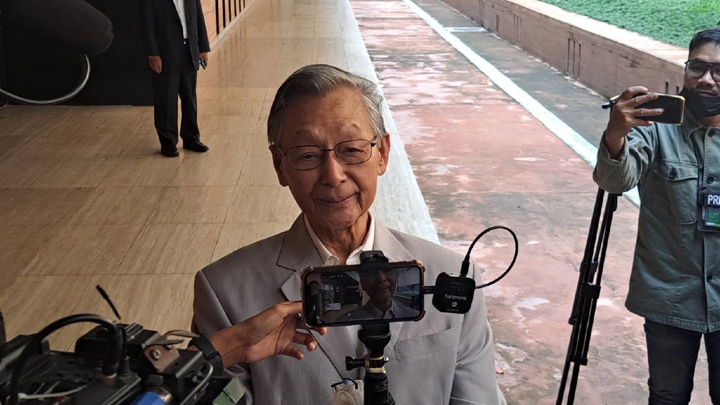 "ชวน"กรีด ลูกพรรคยึดอุดมการณ์สุจริต เตือนคนชิงหัวหน้าปชป. หยุดพูดผ่านสื่อ