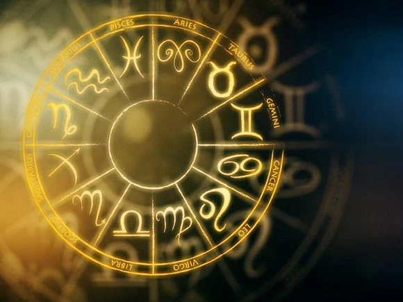 เช็กดวงวันนี้ กับ "หมอไก่ พ.พาทินี" ดวงประจำวันอาทิตย์ที่ 9 ก.ค. 2566 