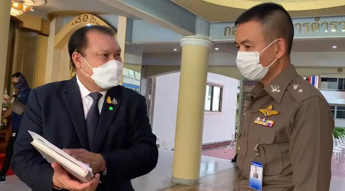 "สนธิญา" ยื่น ผบช.น.ตรวจสอบชุมนุม ใกล้เขตพระราชฐาน