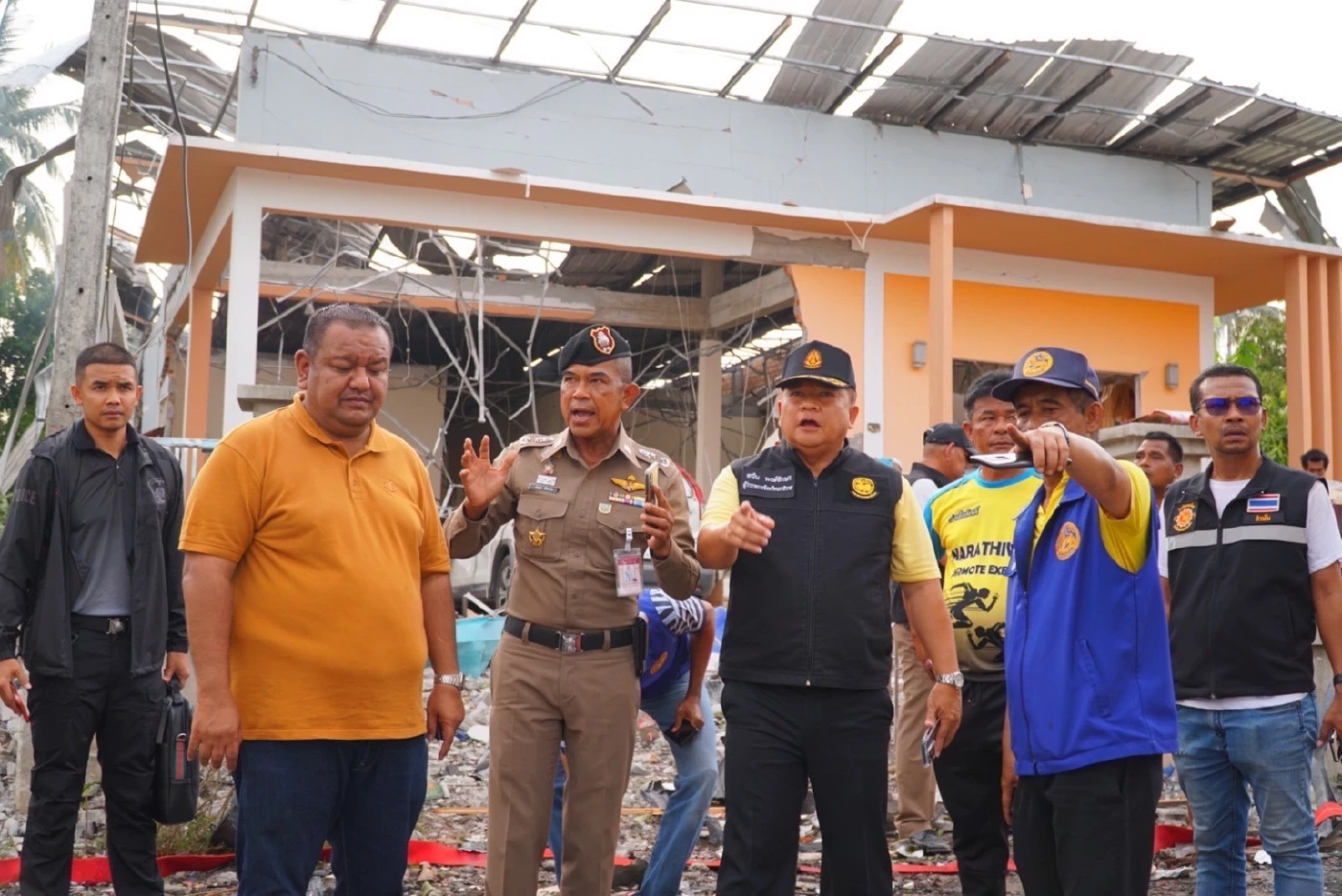 2 สส.พปชร. ช่วยเหลือผู้ประสบภัย จากโรงงานเก็บพลุระเบิด ที่นราธิวาส