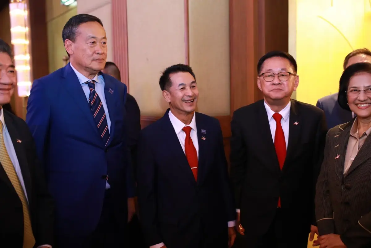 "ภูมิธรรม" แง้มสัญญาณดี "เพื่อไทย-ก้าวไกล" หารือปมประธานสภาฯ ลงตัว