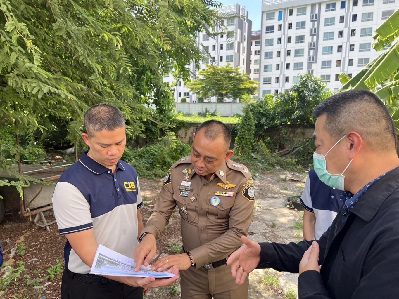 "ผู้การเต่า" ตรวจเยี่ยมแฟลตตำรวจทางหลวงรังสิต รับฟังปัญหา เร่งแก้ไขด่วน