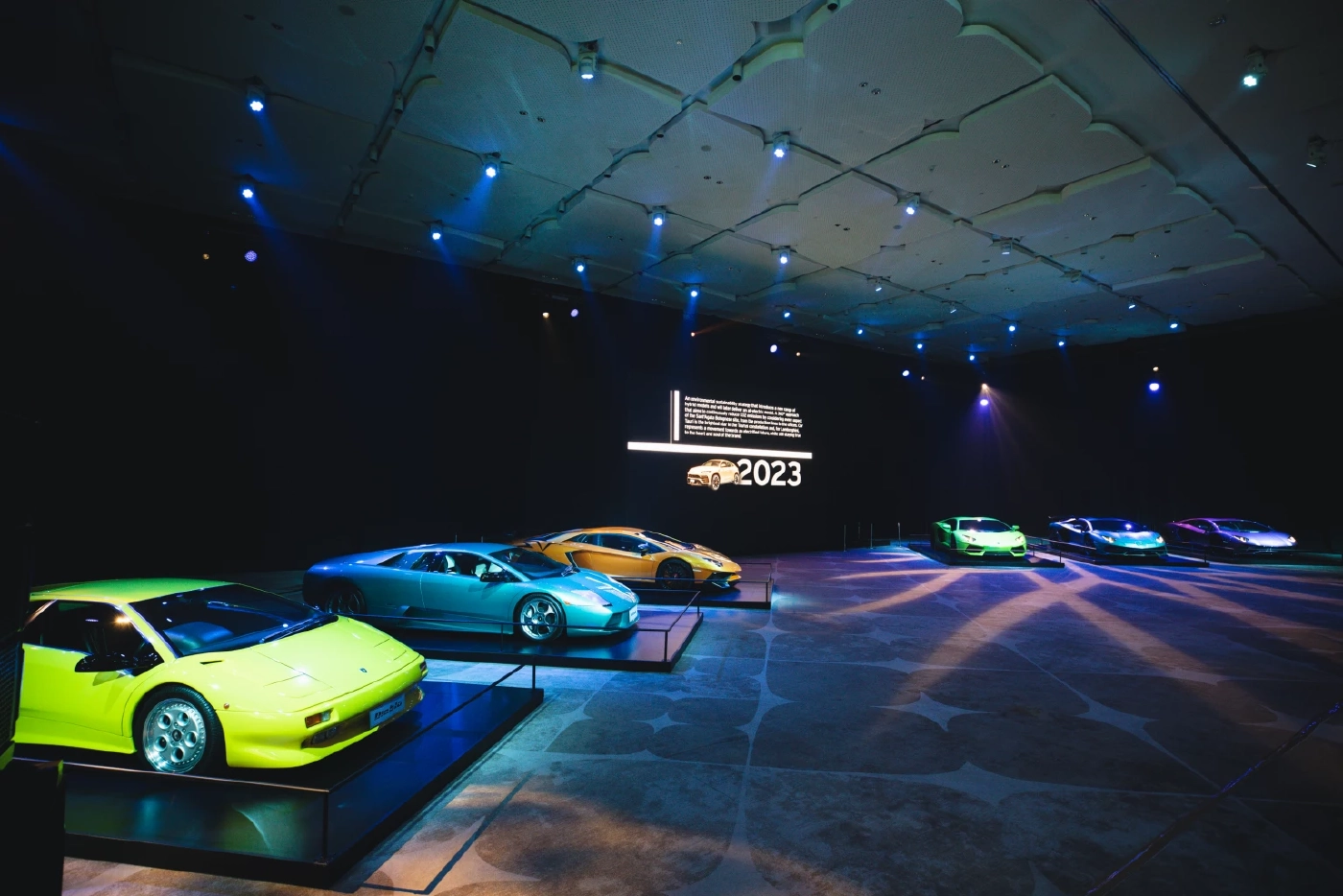 เปิดตัวกระทิงดุ "LAMBORGHINI REVUELTO" ซูเปอร์สปอร์ตคาร์ปลั๊กอินไฮบริด