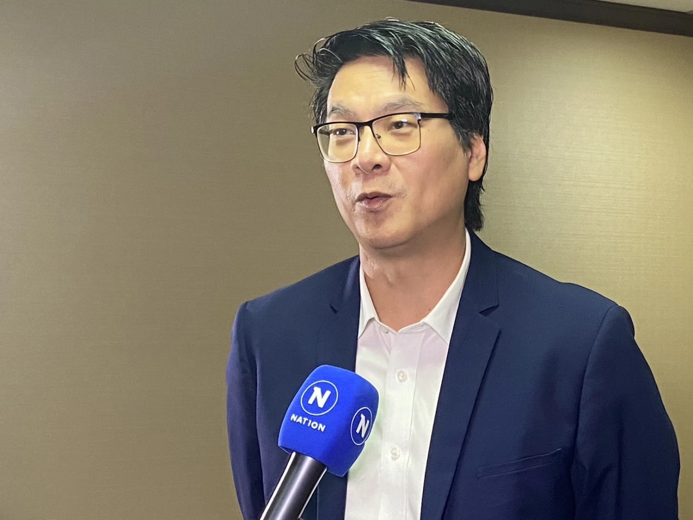 ดร.สติธร ธนานิธิโชติ