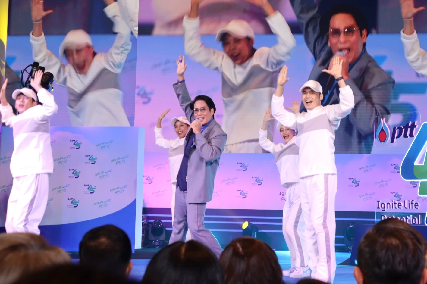 ครั้งแรก! ต้นกล้า นิปุณ โคจรร่วมงาน เบิร์ด-อิ้งค์ ในเพลง เธอคือพลังของฉัน