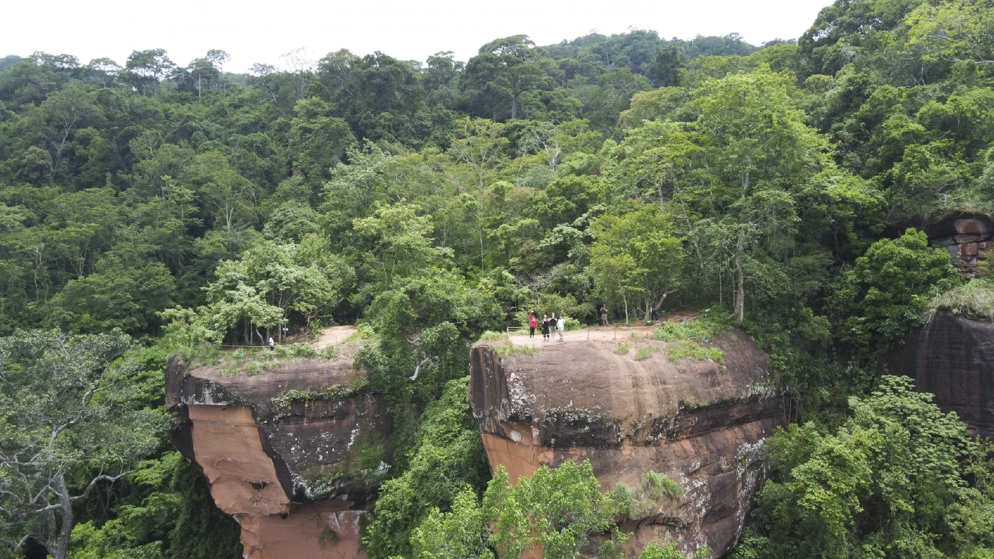 สุดว้าว! นทท.ชมวิว "ผานาคี" ตื่นตาหินพญานาค สายมูไม่พลาดขอพร