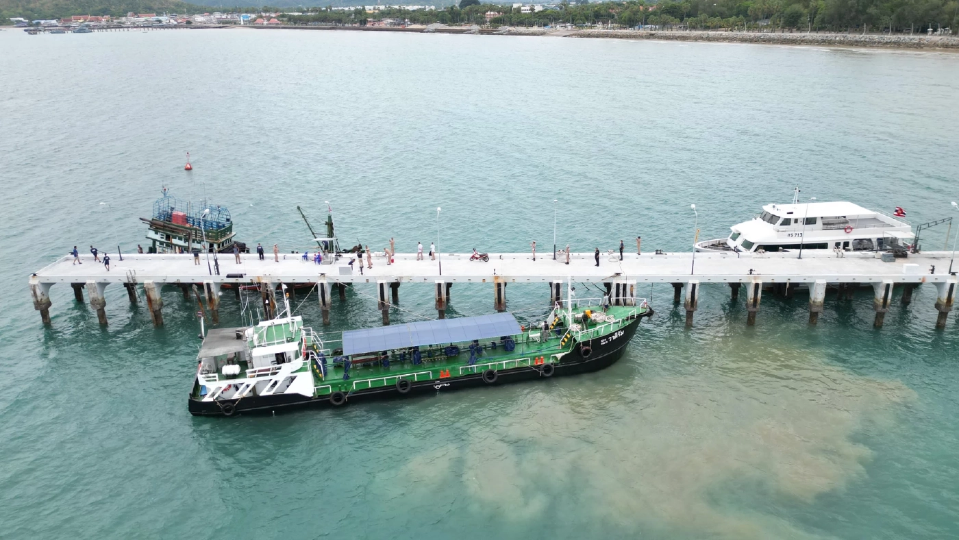 เปิดคลิป ทัพเรือภาคที่ 1 ไล่ล่าเรือขนน้ำมันเถื่อน อ่าวระยอง ของกลาง 3 แสนลิตร