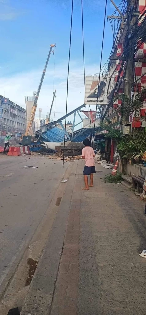 สามี-ภรรยา เล่านาทีสะพานถล่ม พยายามเร่งเครื่องหนีแต่รถดับ กลับช่วยรอดชีวิต
