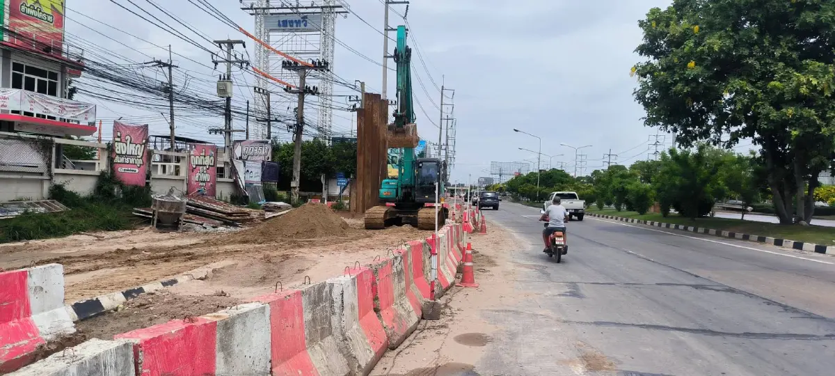 ทต.โคราช จี้ผู้รับเหมา เร่งโครงการแก้น้ำท่วมล่าช้า ชาวบ้านเดือดร้อน ศก.พัง