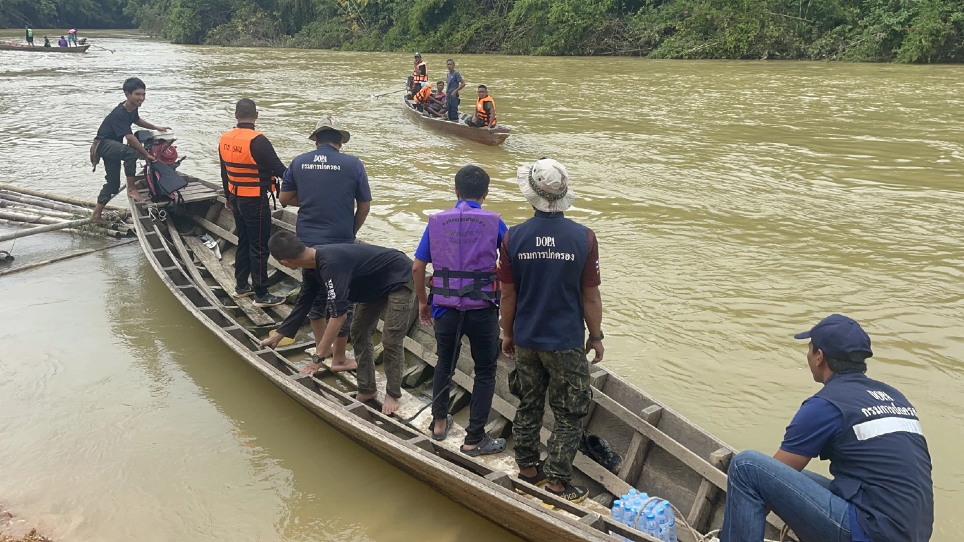 เร่งค้นหาวันที่ 3 ร่าง "สิบเอก" ถูกแก๊งค้ายางเถื่อนทำร้าย จมแม่น้ำกระบุรี