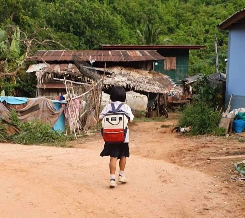 ด.ญ.ธัญญาภรณ์ วุฒิทา หรือ “น้องหว้า” หนูน้อยยอดกตัญญู อายุ 10 ขวบ 