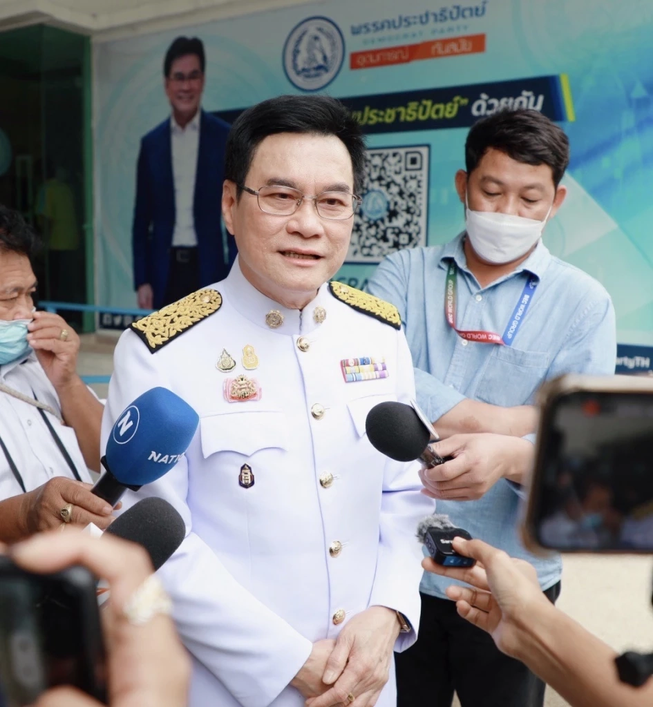 จุรินทร์ ลักษณวิศิษฏ์