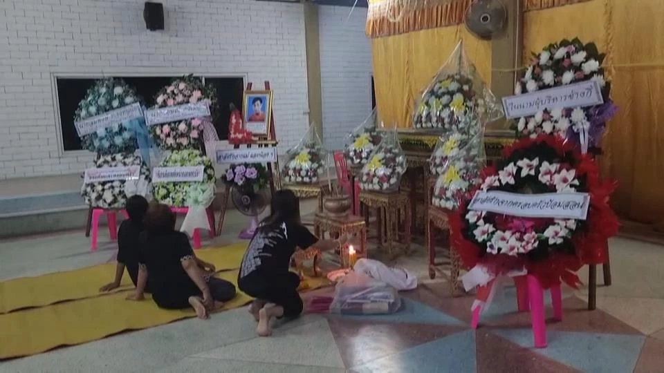 ร่างคนงานเหยื่อสะพานถล่ม ถึงบ้านเกิด แม่ช็อก! เพิ่งทำงานได้ 5 วัน