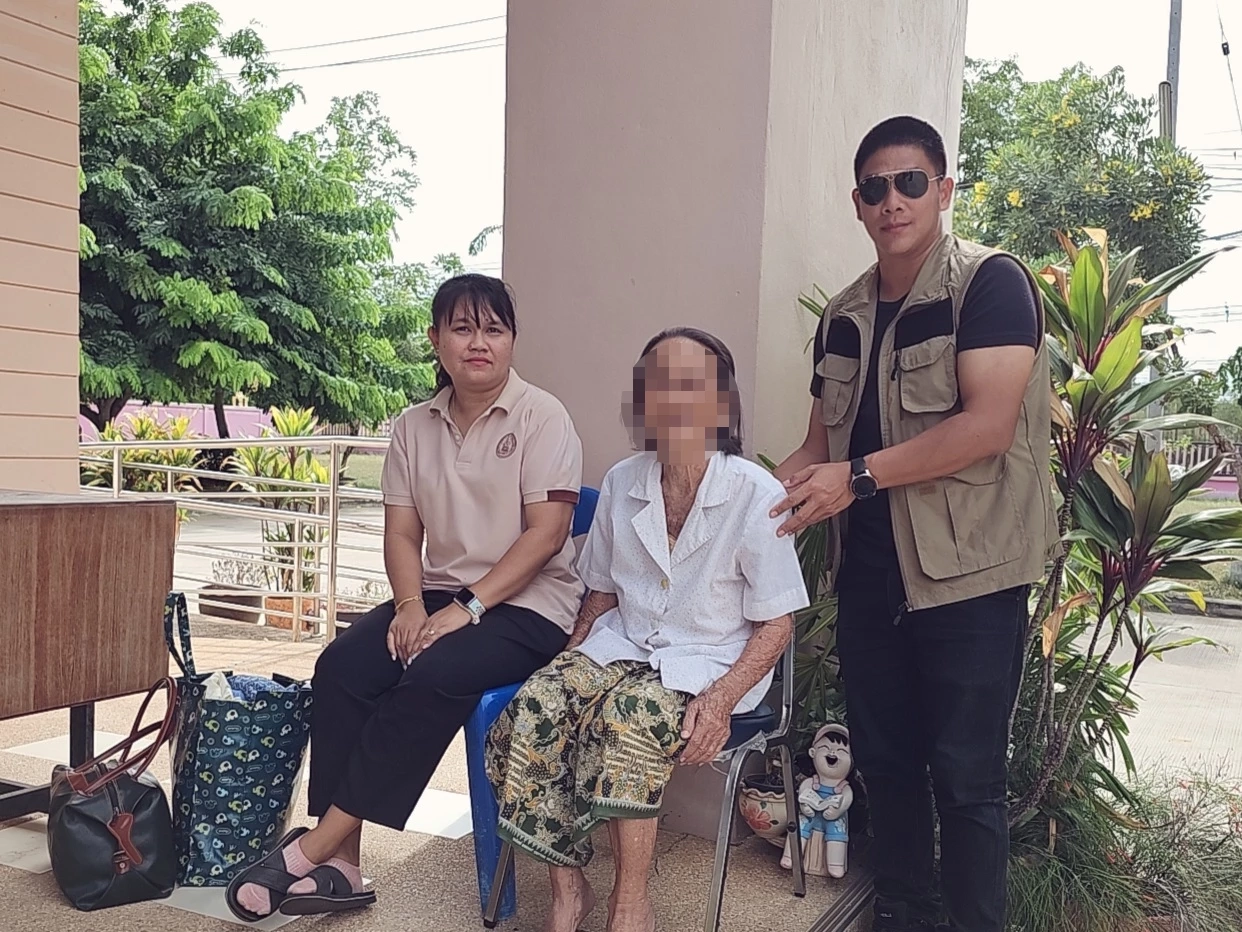 ใจสลาย แม่เฒ่าวัยเกือบ 90 ถูกลูกสาวแท้ ๆ ไล่ออกจากบ้านถึง 40 ครั้ง