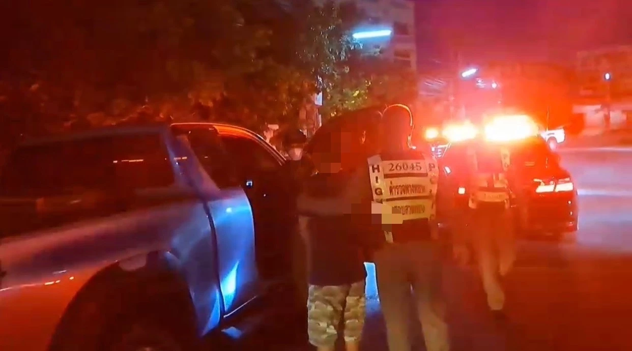 ตร.ทางหลวง สกัดกระบะ 1 ใน 6 ลอบขน 12 เมียนมา ผ่านเมืองสุพรรณฯ