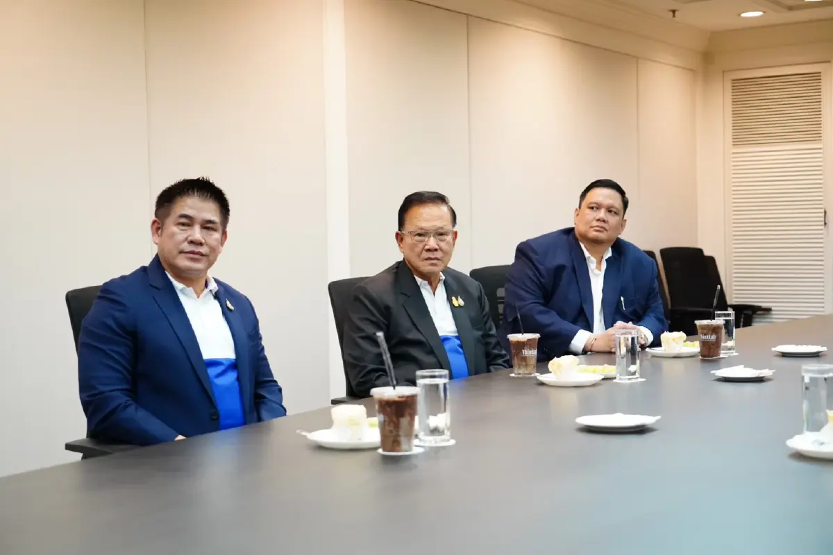 23 กรกฎาคม 2566 แกนนำพรรคพลังประชารัฐร่วมหารือกับ พรรคเพื่อไทย  ณ ที่ทำการพรรคเพื่อไทย 